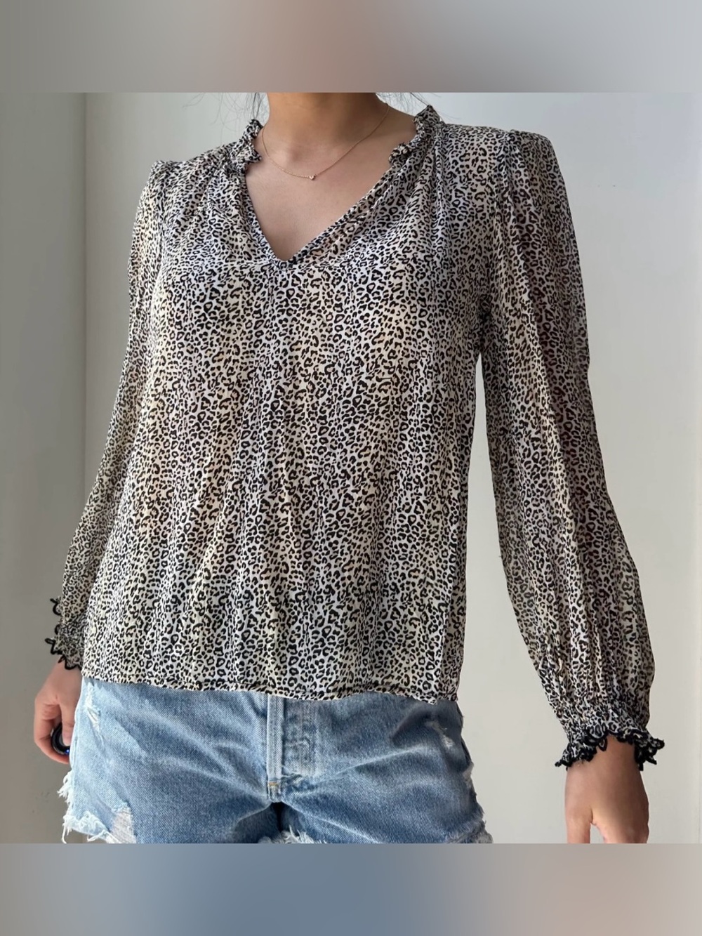 Velvet by Graham & Spencer leopard print V-Neck Blouse - size L
